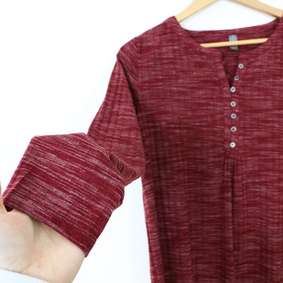 *Denver Hayes Long Sleeve Red Heathered Blouse - Picture 5 of 7